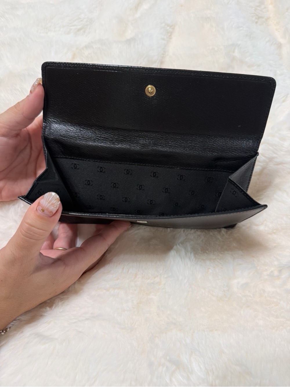 CHANEL Black Leather CC Snap long Wallet - Picture 3 of 3